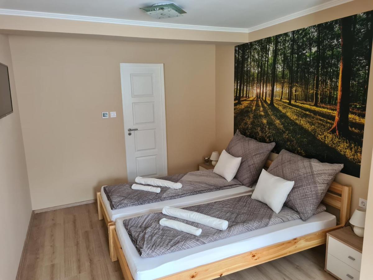 Napfeny Apartman Makó 外观 照片
